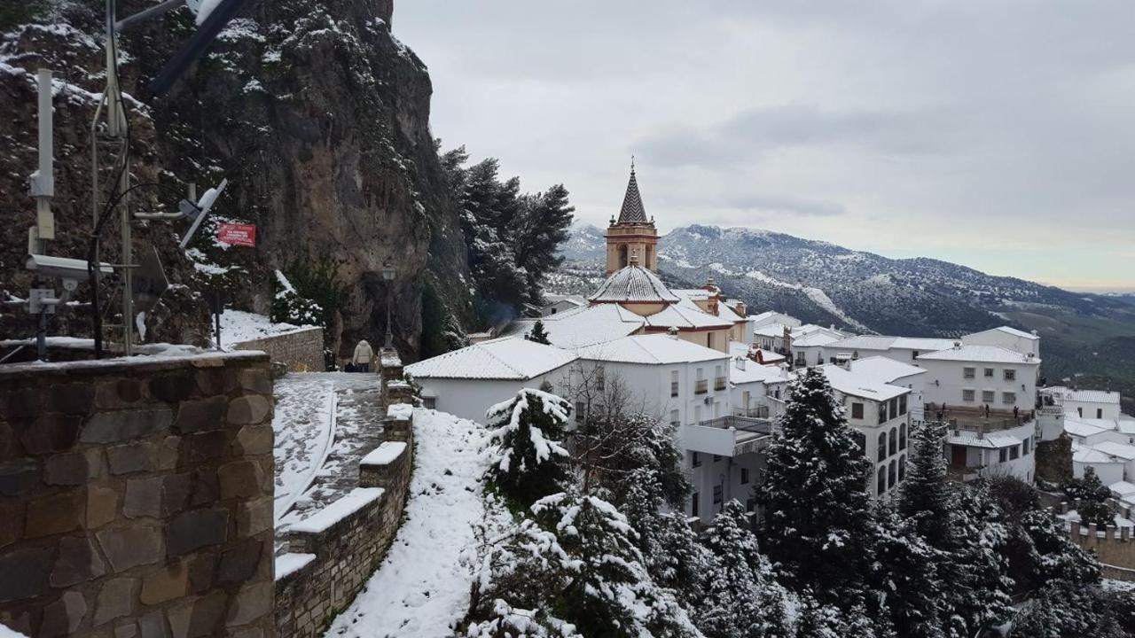 Pensjonat Los Estribos Zahara De La Sierra Zewnętrze zdjęcie